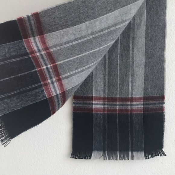 Vintage Don Loper Beverly Hills Fringed Soft Acrylic Scarf Plaid Made in France - Picture 1 of 5